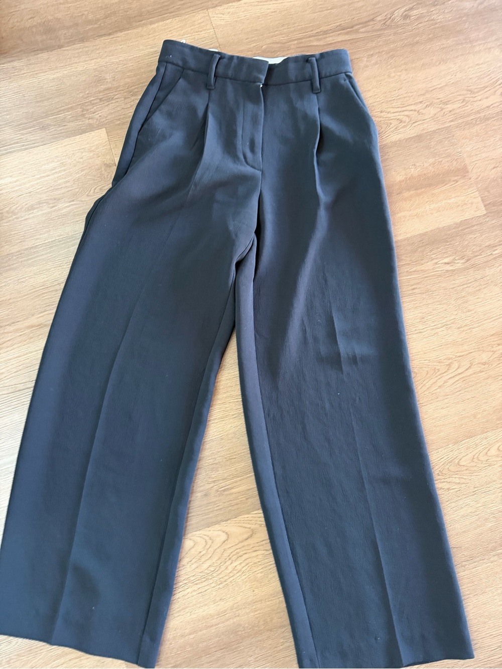 Aritzia Wilfred Wide-Leg High-Rise Trousers Sz 4